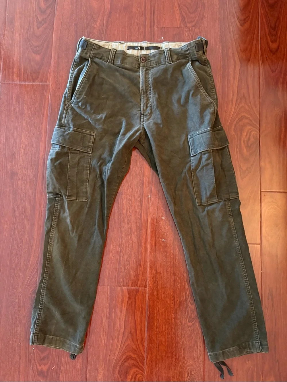 Banana Republic olive green cargo pants size 32S #cargo #utility